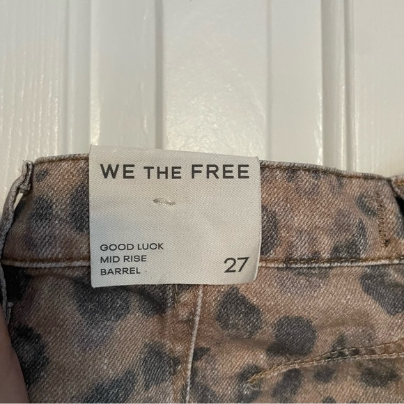 NWT Free People / We The Free - Good Luck Mid Rise Barrel Jean Leopard Cheetah - Picture 4 of 4